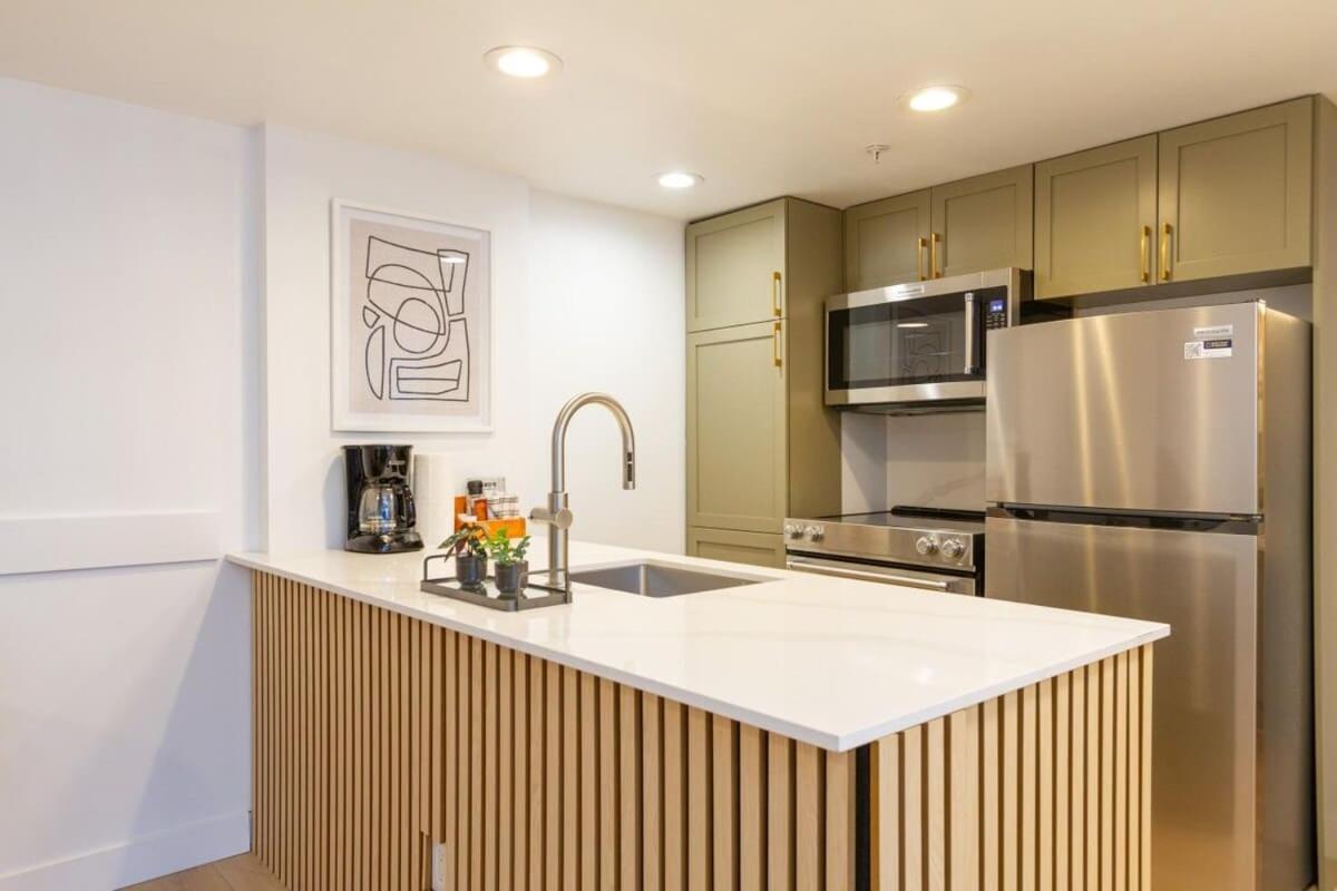Renovated 1Bed-1Bath In Village With Pool, Hot Tub, And Sauna Whistler Luaran gambar
